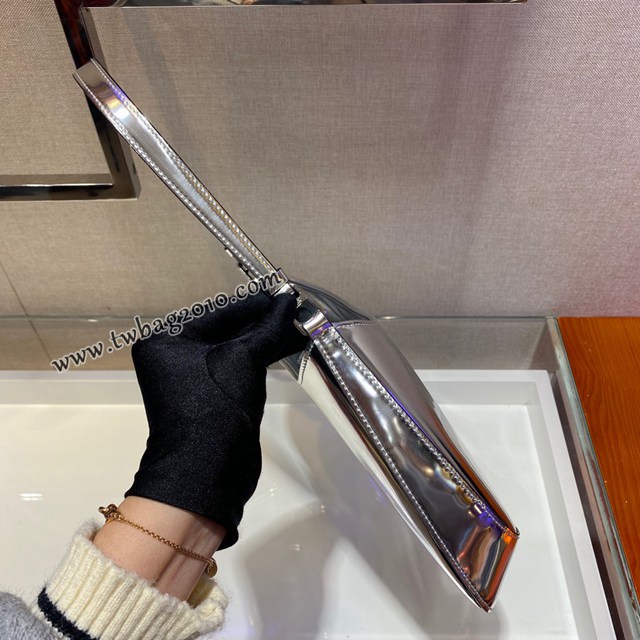 Prada專櫃2022早春新Cleo腋下包 型號1BC499 普拉達百搭款女包 csp1047